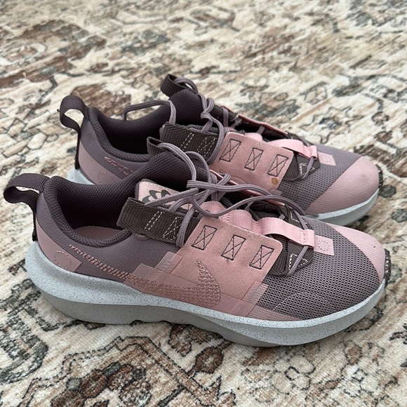 NIKE SNEAKERS - Women - Picture 1 of 3